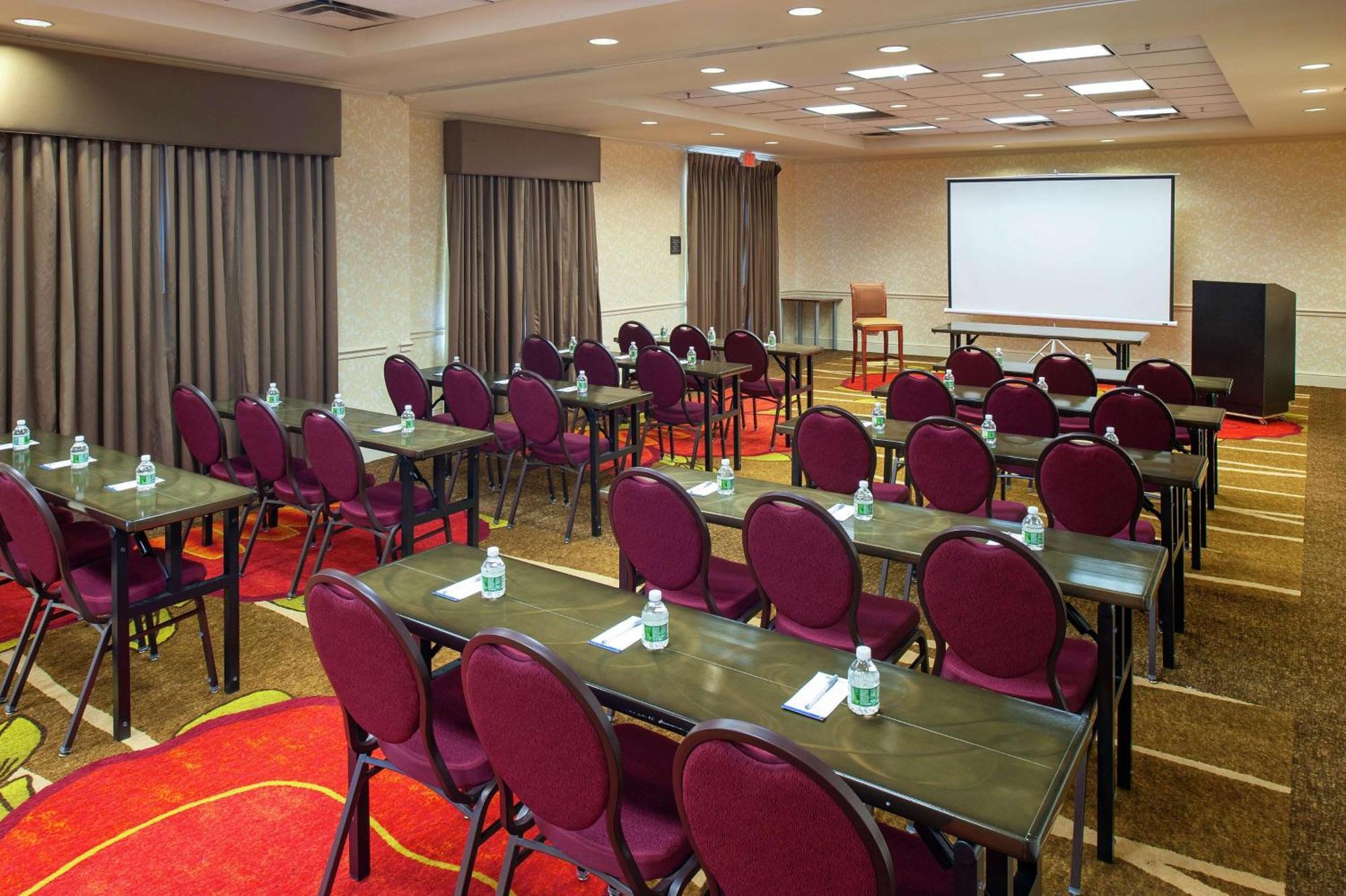 Hilton Garden Inn Allentown Bethlehem Airport Eksteriør bilde